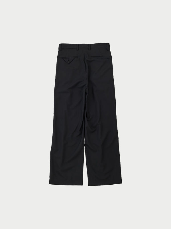 Inverted pleats pants